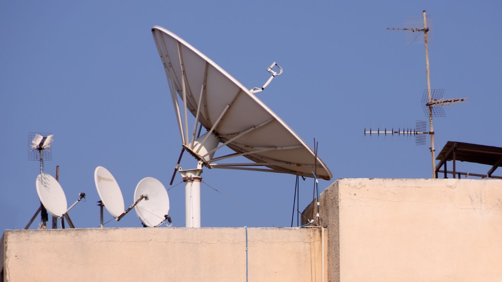 Przyszły właściciel TVN ogłasza zwolnienia. Wyleciała cała redakcja. "Przejaw chciwości"