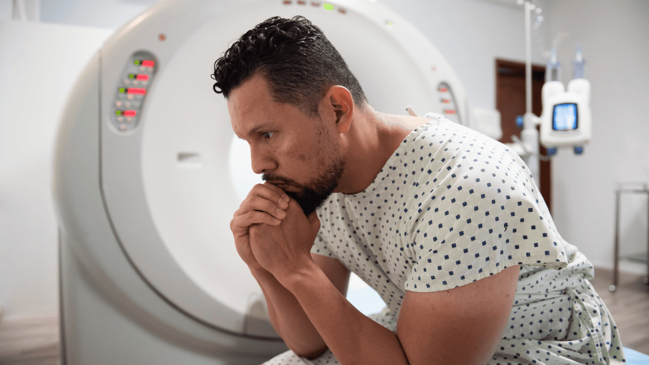 Przez wiele lat rośnie w mózgu po cichu. Objawy glejaka są podstępne