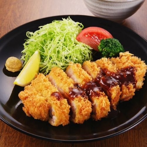 Tonkatsu. Japoński schabowy, którego trzeba spróbować