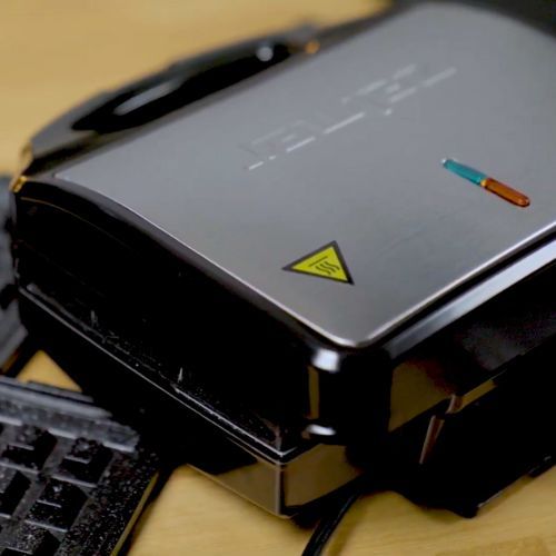 Szybkie tosty bez dodatku chleba i mąki - zdrowe śniadanie z opiekaczem Zelmer ZSM7900