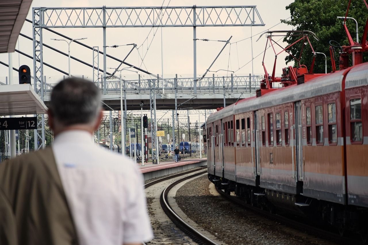 train-4516149_1280.jpg