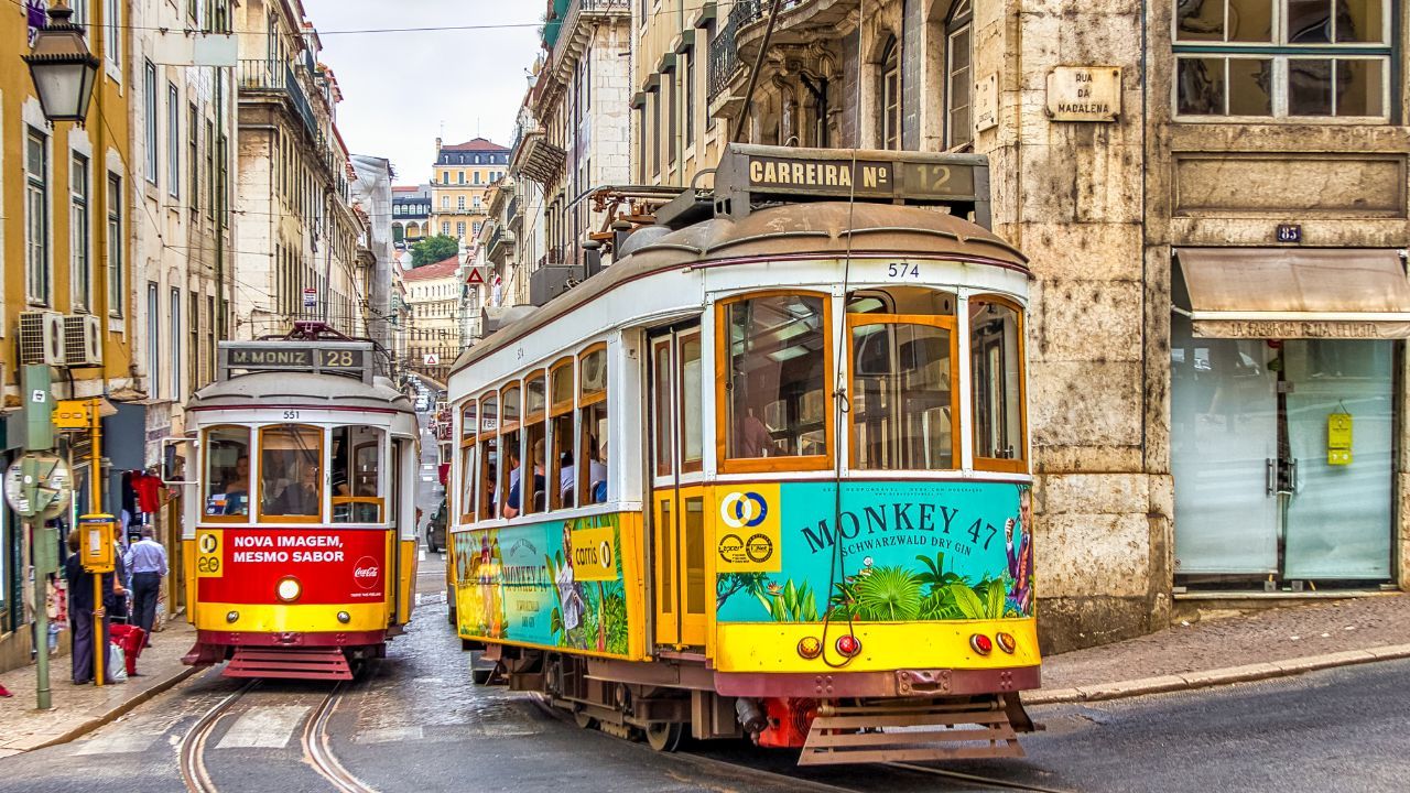 tramwaj w Lizbonie.jpg