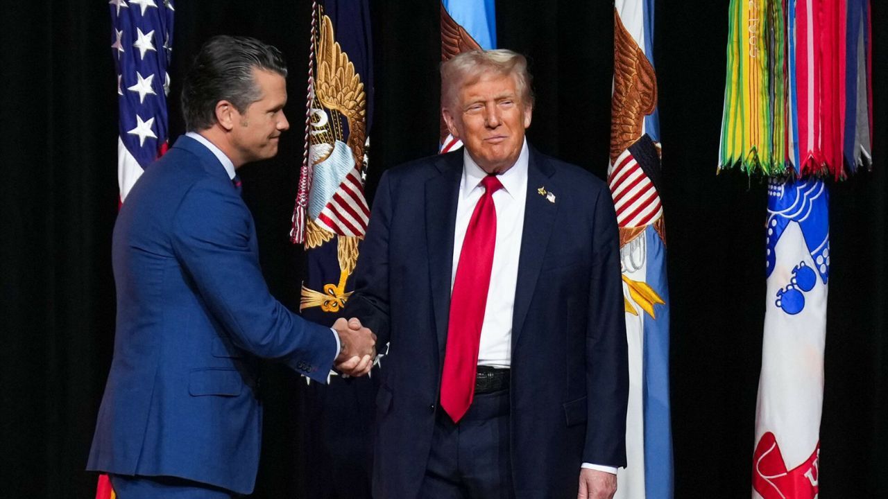 Samolot sekretarza wojny USA nadał sygnał 7700