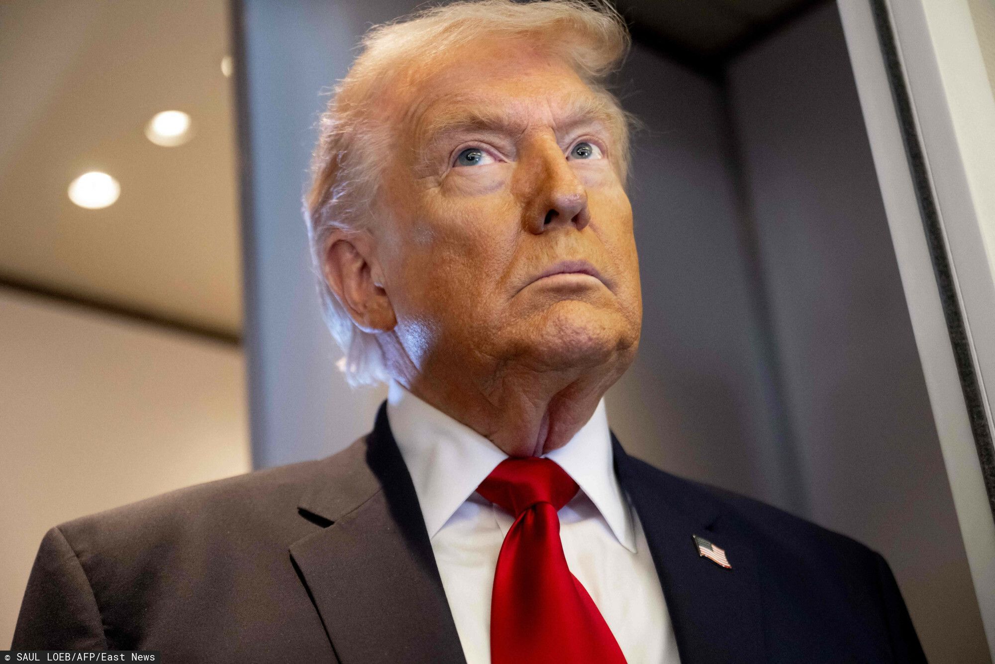 Czerwień zalała giełdę. Gdy Polacy spali, ceny ropy wystrzeliły. Kolejna granica przebita