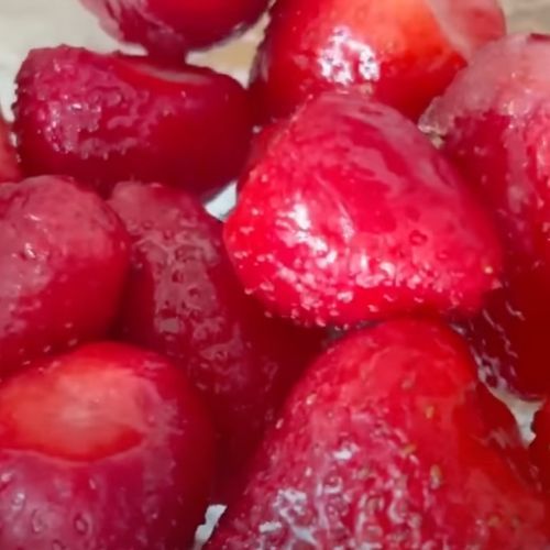 Żadna kupna orzechowa. Najlepszą domową Nutellę zrobisz z polskich truskawek