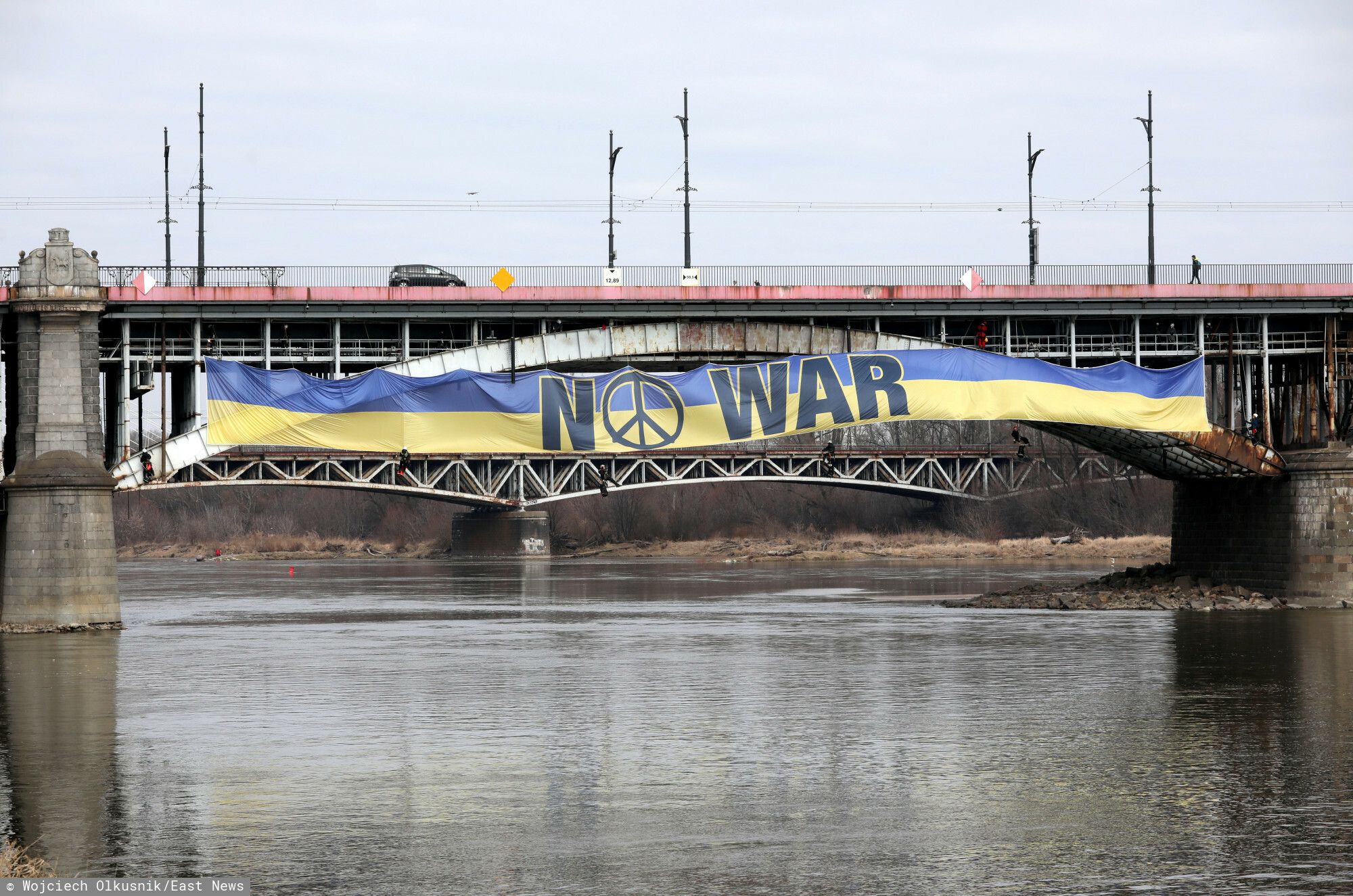 Polski ambasador w Rosji zaatakowany. Nagranie obiegło cały świat