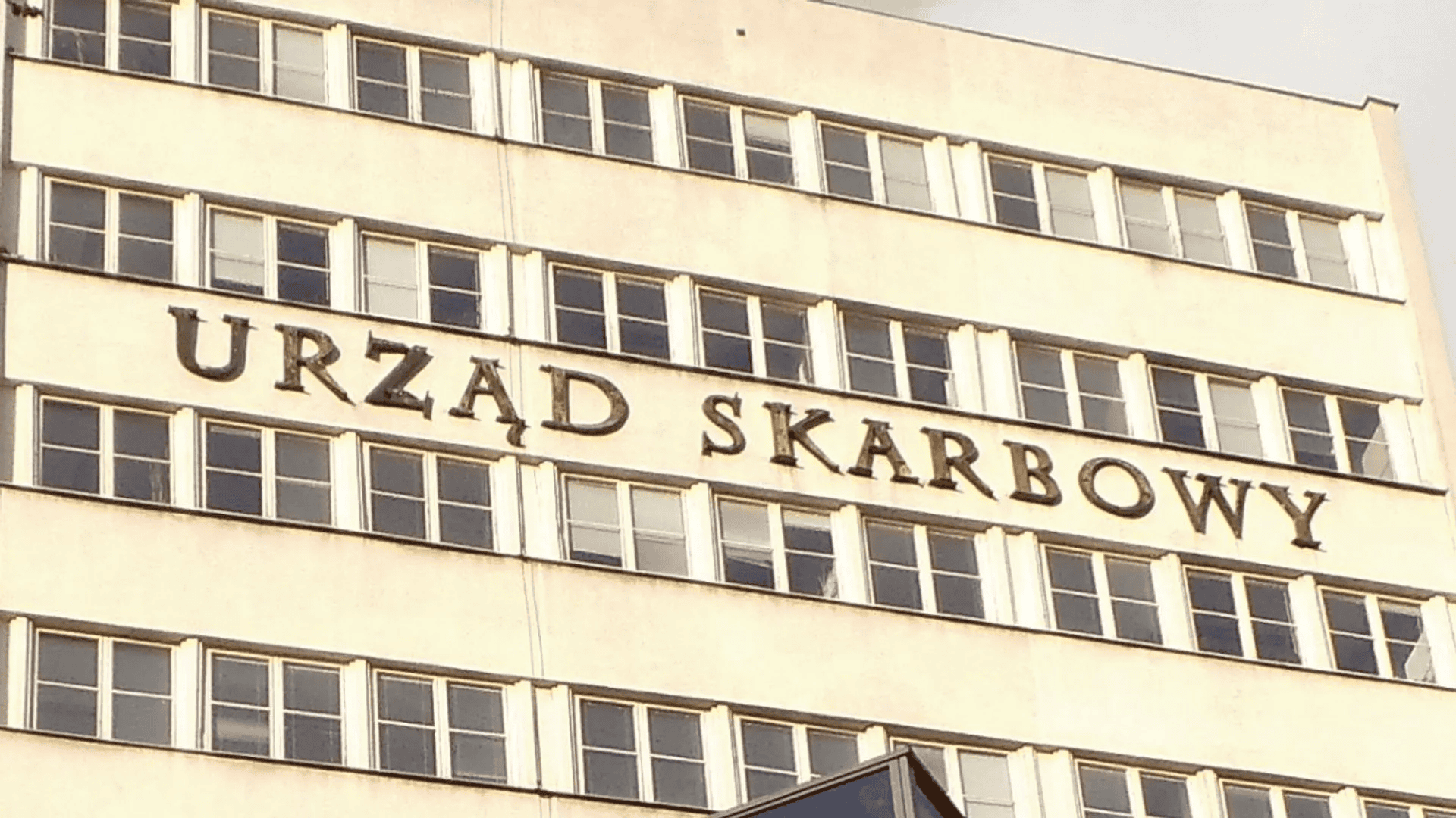 Gotówka po zmarłym to nie dodatek do spadku. Urząd Skarbowy tylko czeka na taką wpłatę