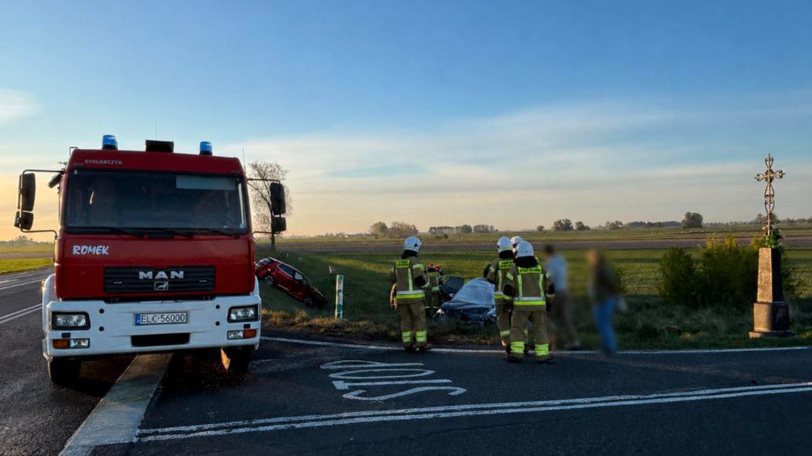 Wypadek w powiecie łowickim. Kierująca nie zatrzymała się na STOP-ie, doszło do zderzenia