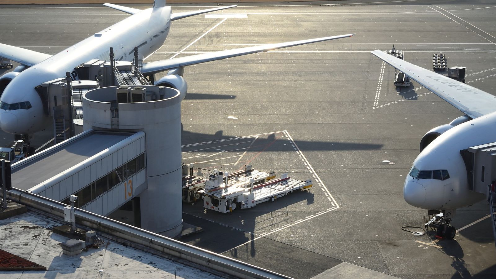 Odwołane loty i wielki wzrost cen to początek. Wiadomo, czy w tym roku polecimy na wakacje