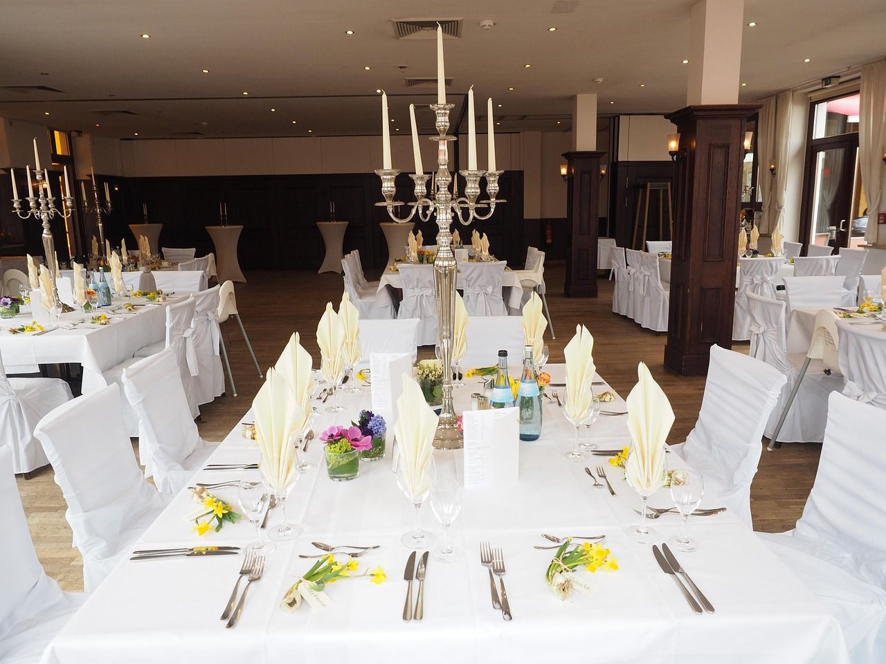 wedding-table-1174142_1280.jpg