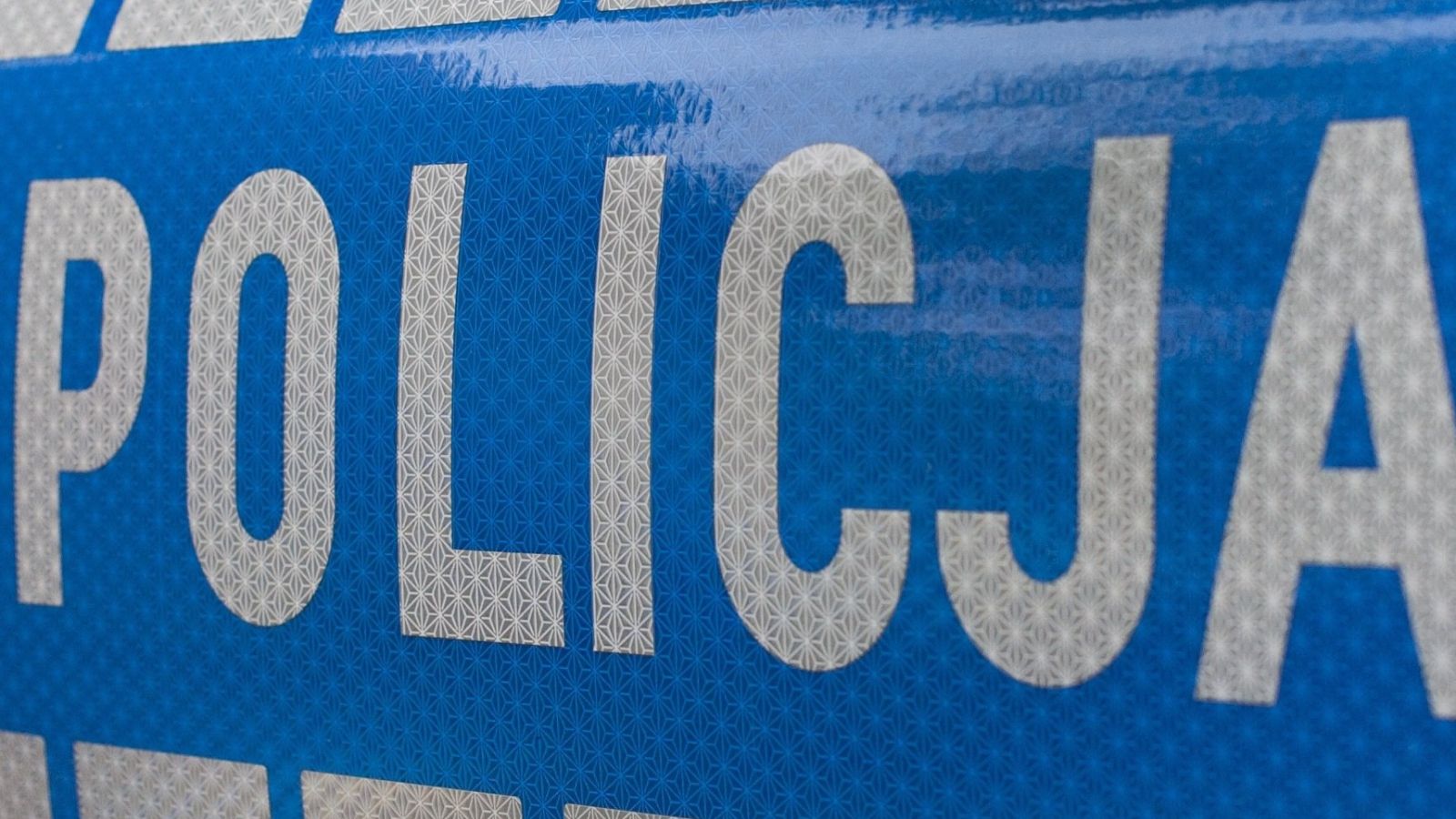 Groźny wypadek na DK2. Ciężarówka dachowała, są ranni. Droga jest zablokowana