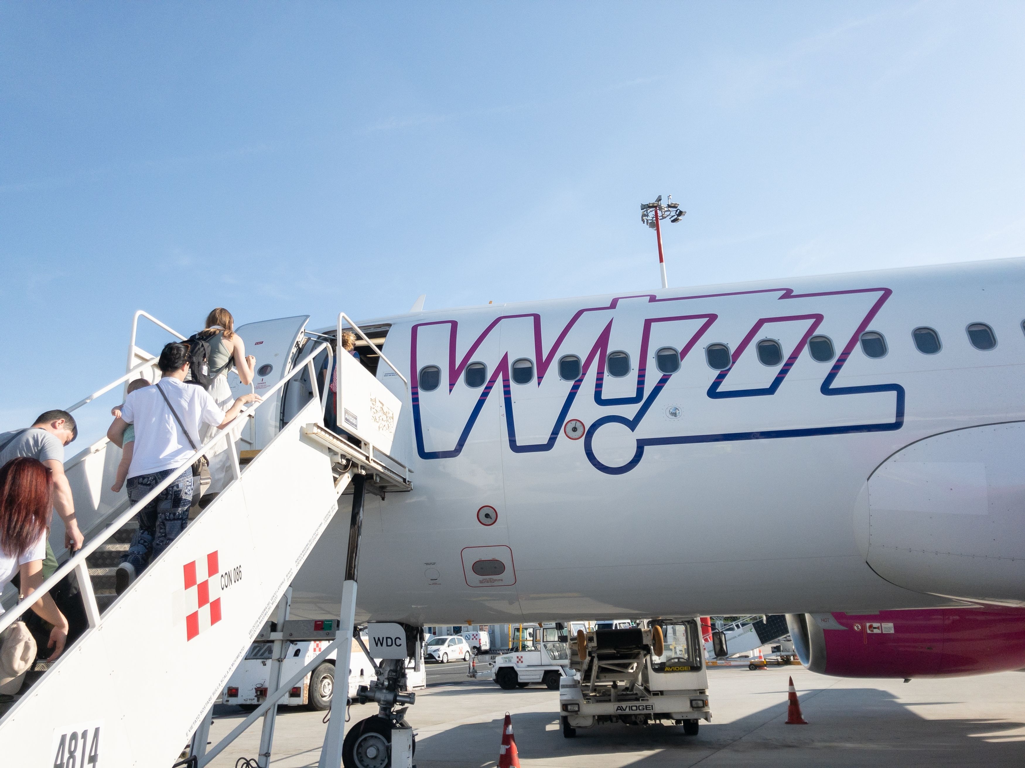 Koniec z trybem samolotowym? Wizz Air odpala nową usługę, tyle zapłacisz za dostęp do Internetu