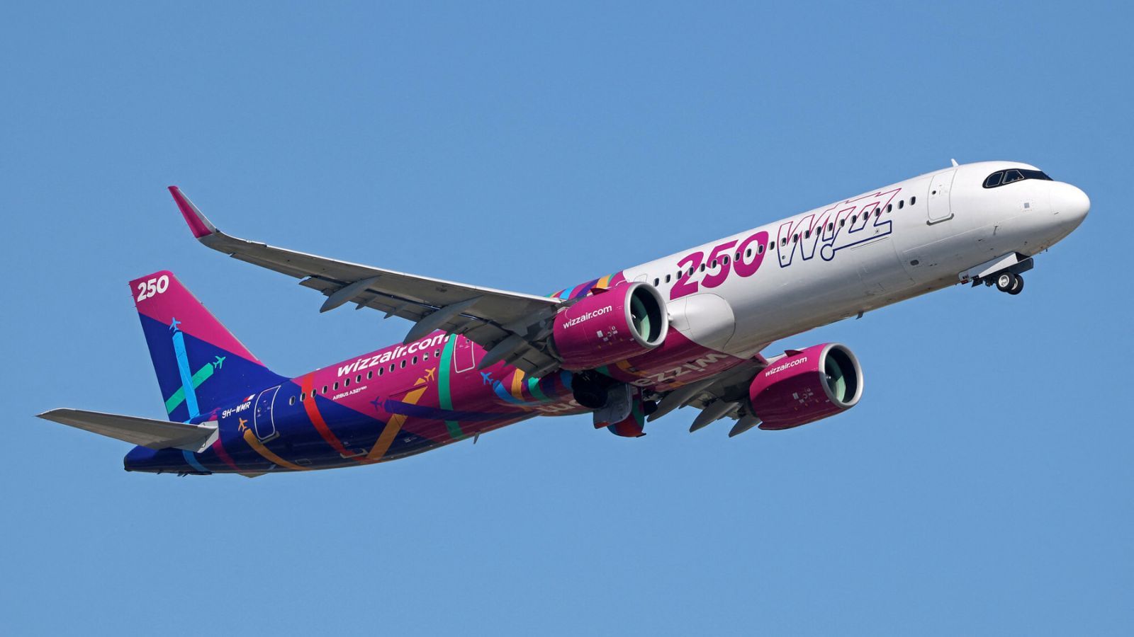 Koniec z trybem samolotowym? Wizz Air odpala nową usługę, tyle zapłacisz za dostęp do Internetu
