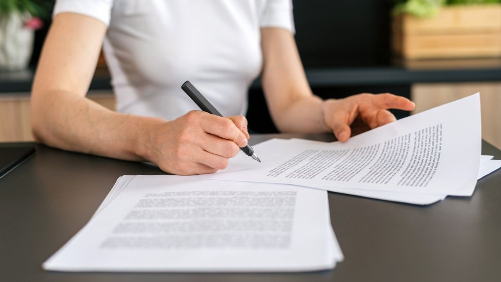 Czas do 30 listopada 2025. ZUS przypomina Polakom o wniosku. Chodzi o zwolnienie z tych opłat