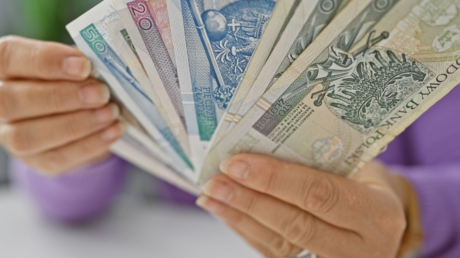 Nieoczekiwany wariant renty wdowiej. Tym osobom ZUS może odebrać świadczenie