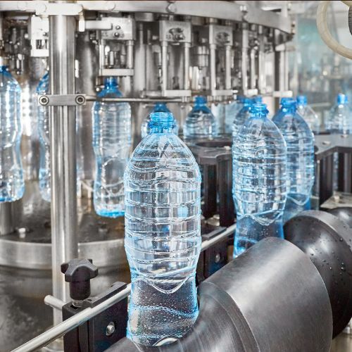 Wycofują 300 000 butelek, każdy mógł to pić. Ogłoszono alarm sanitarny [PILNE]