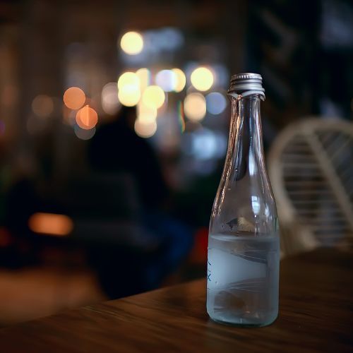 Wycofują 300 000 butelek, każdy mógł to pić. Ogłoszono alarm sanitarny [PILNE]