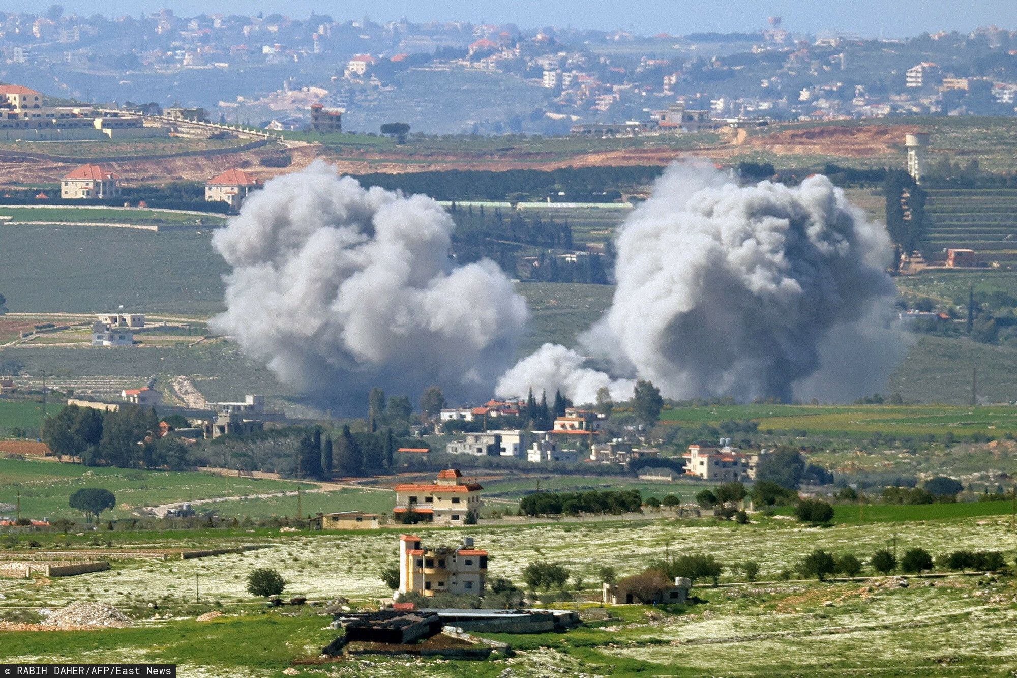 Atak na Iran zabujał rynkami. Nagły zwrot kursu dolara, sufit przebity