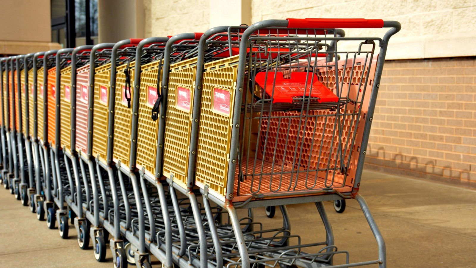 Uwielbiany sklep wydał alert, w sprzedawanym produkcie wykryli kadm. Pilnie wycofują ze sprzedaży