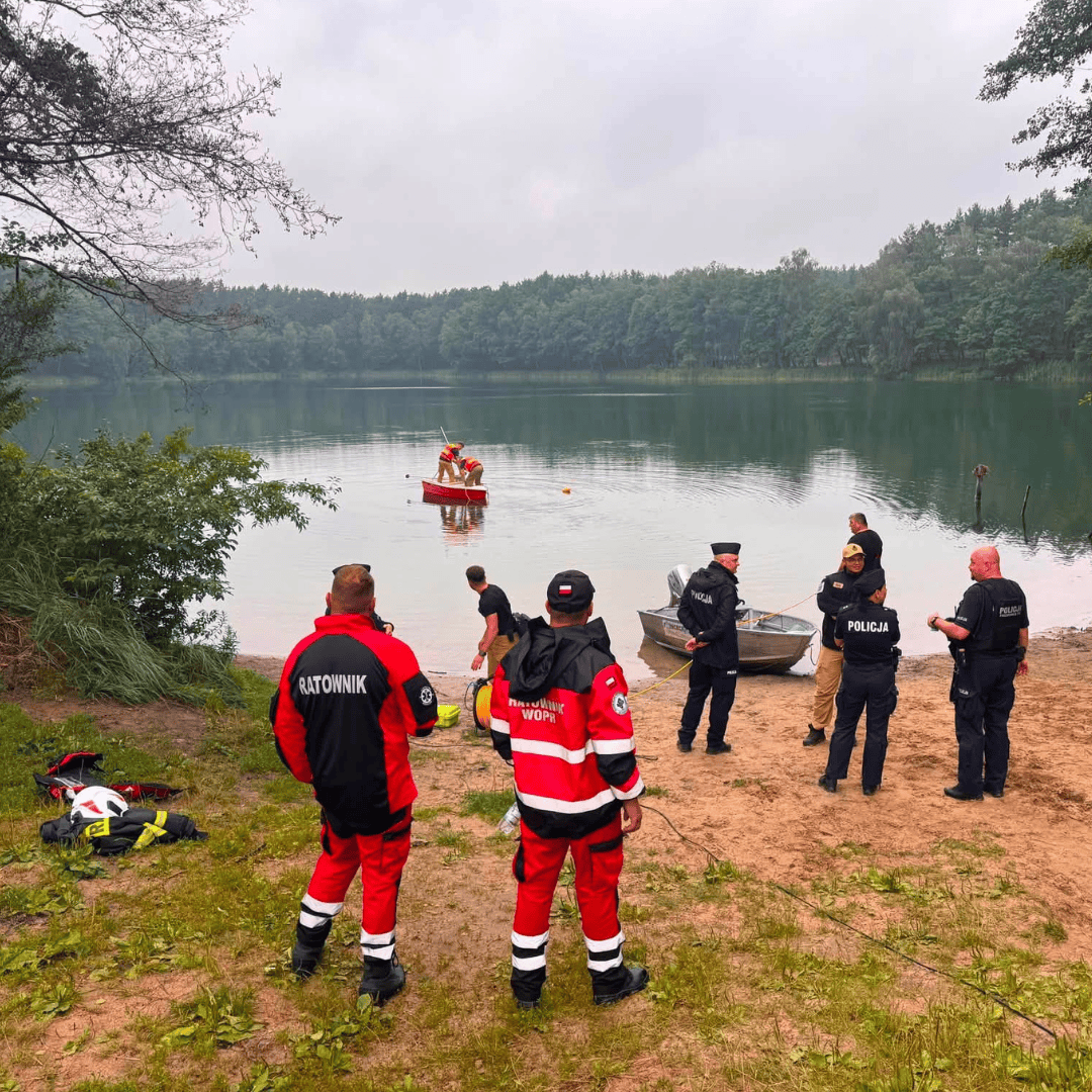 Tragiczny finał poszukiwań nad jeziorem Dzikowskim. Ratownicy wyłowili ciało