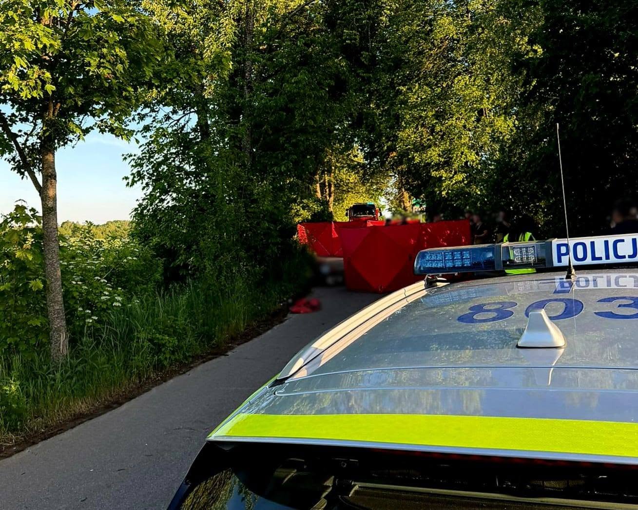 Tragedia pod Oleckiem. 62-latek zginął na miejscu, 29-latek walczy o życie
