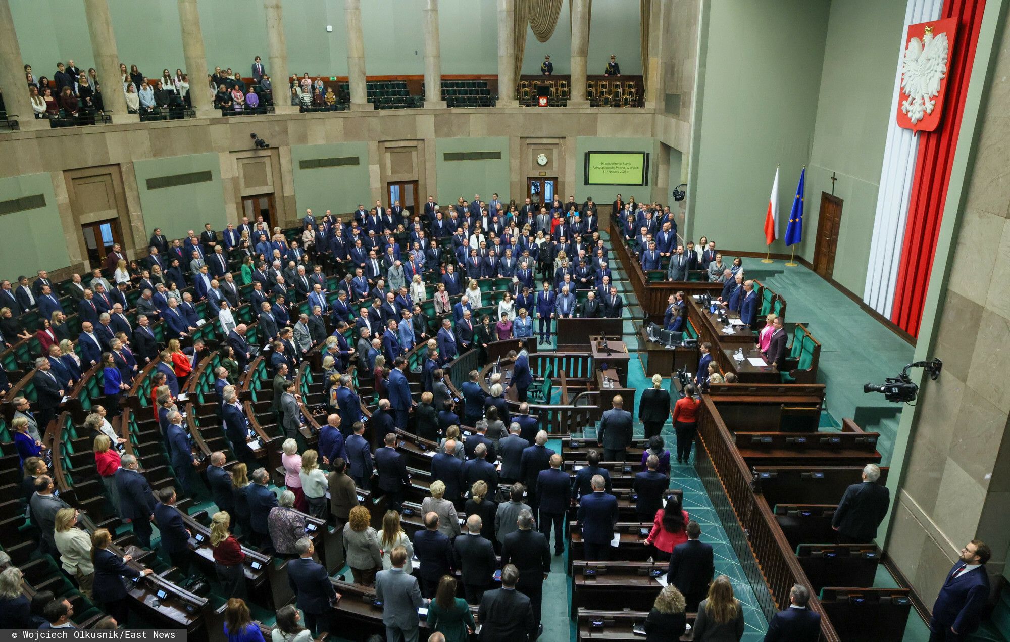 Jest zwrot w nowym sondażu partyjnym. Takiej sytuacji dawno nie było, to dzieje się za podium
