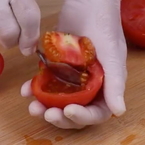 wydrązanie pomidora.jpg