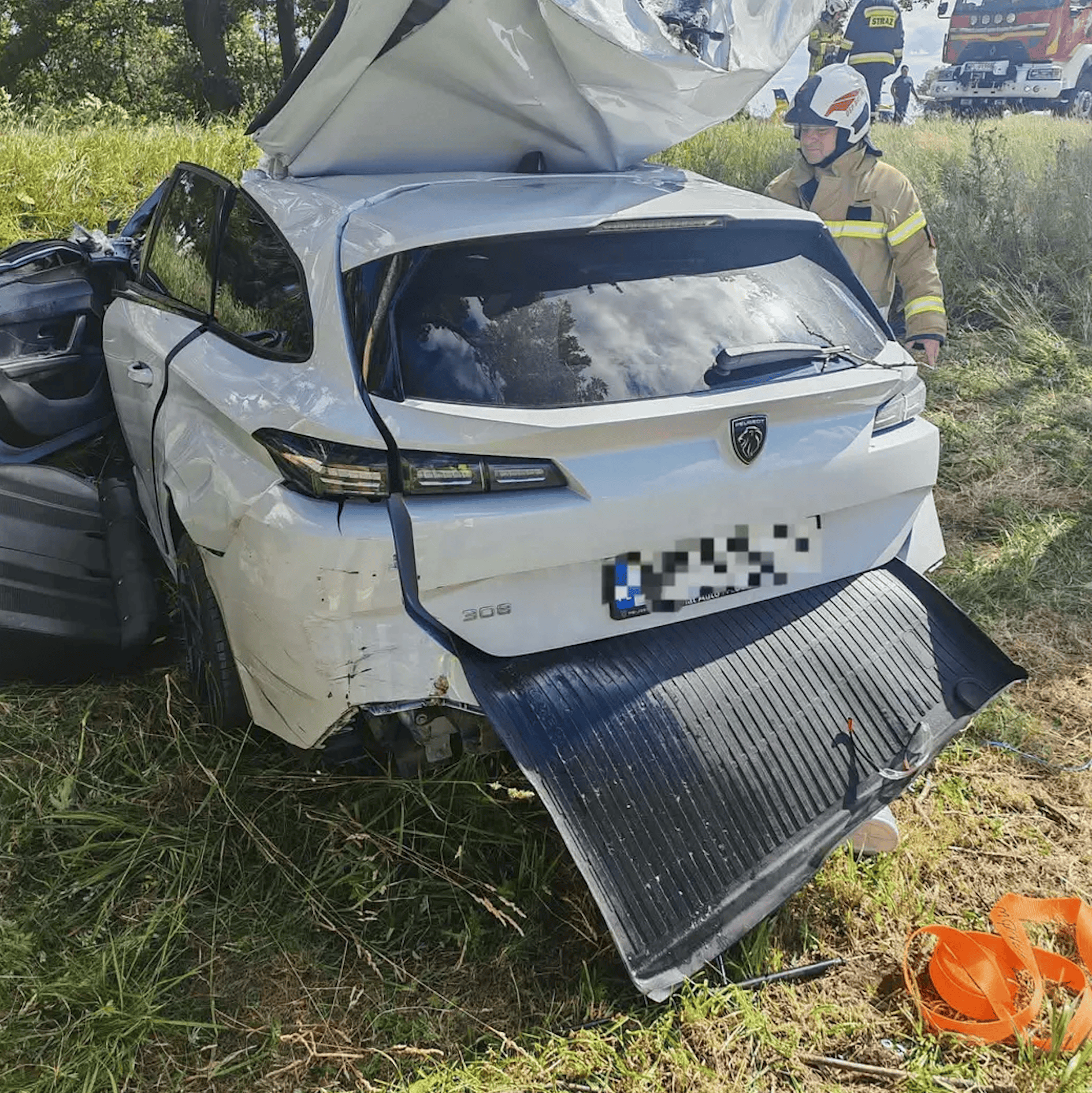Śmiertelny wypadek na DK60. Są też ranni, droga całkowicie zablokowana