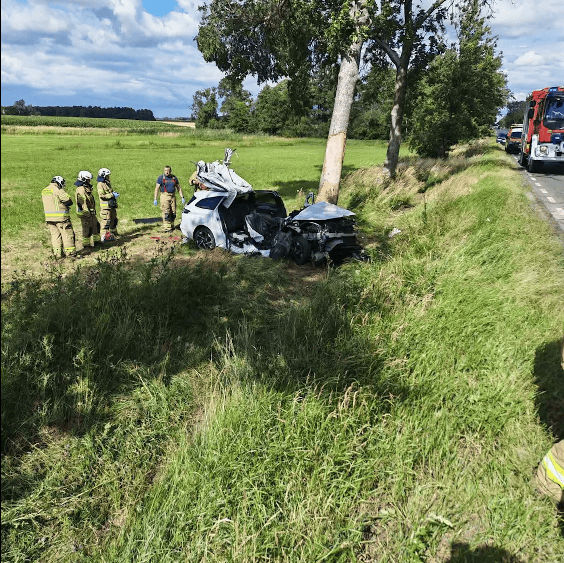 Śmiertelny wypadek na DK60. Są też ranni, droga całkowicie zablokowana