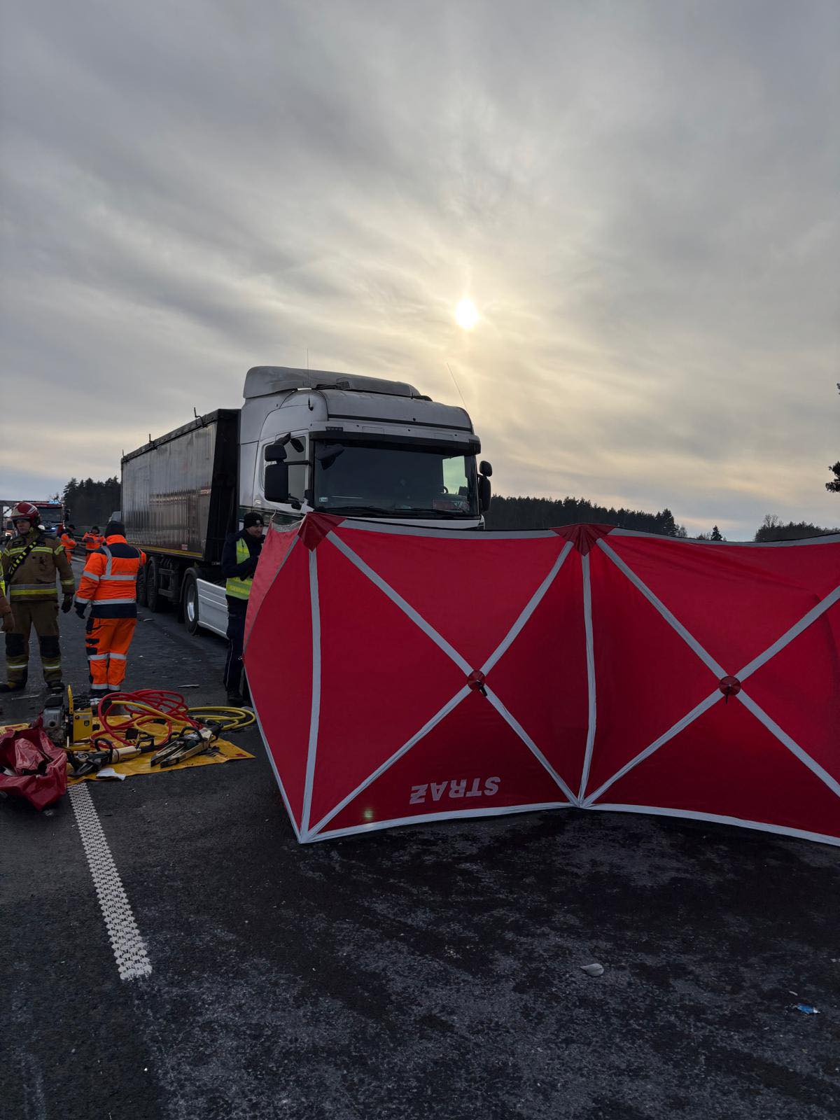 Tragedia na polskiej autostradzie. Nie żyje mężczyzna, w akcji śmigłowiec LPR