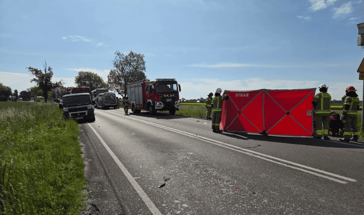 Tragiczny wypadek na polskiej trasie. Zderzenie trzech pojazdów. Droga całkowicie zablokowana