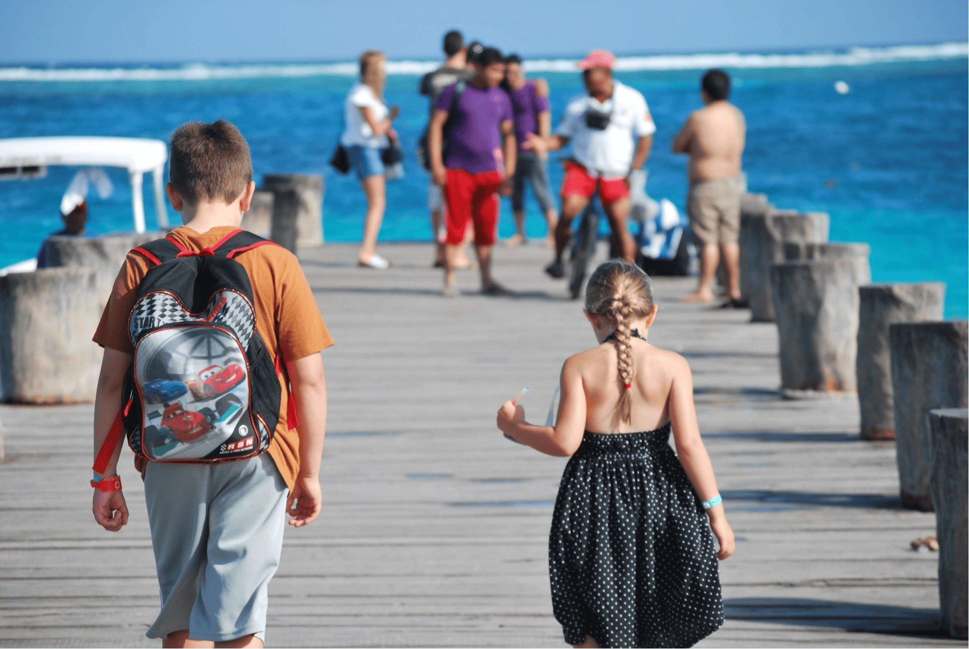 wakacje dzieci molo morze