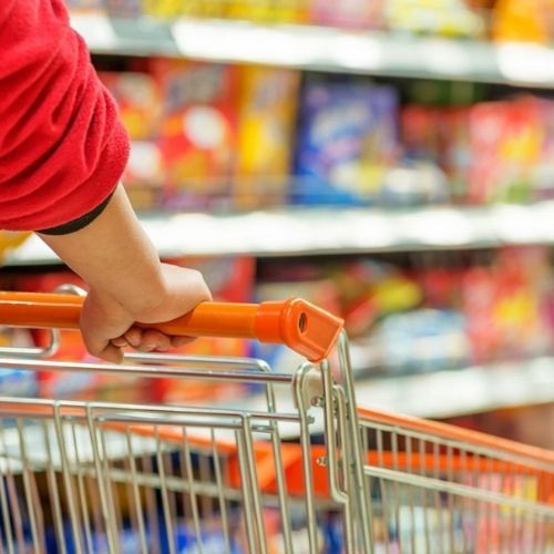 Zaczęło się od rana w Biedronce. Polacy robią zapas na Boże Narodzenie