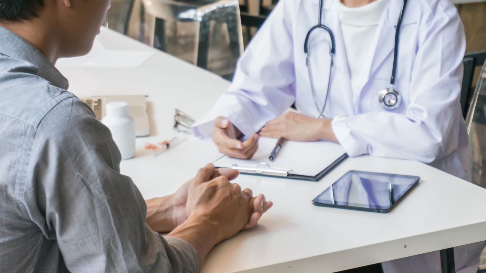 Pensje lekarzy jednak wzrosną. Tyle zarobią od 1 lipca tego roku