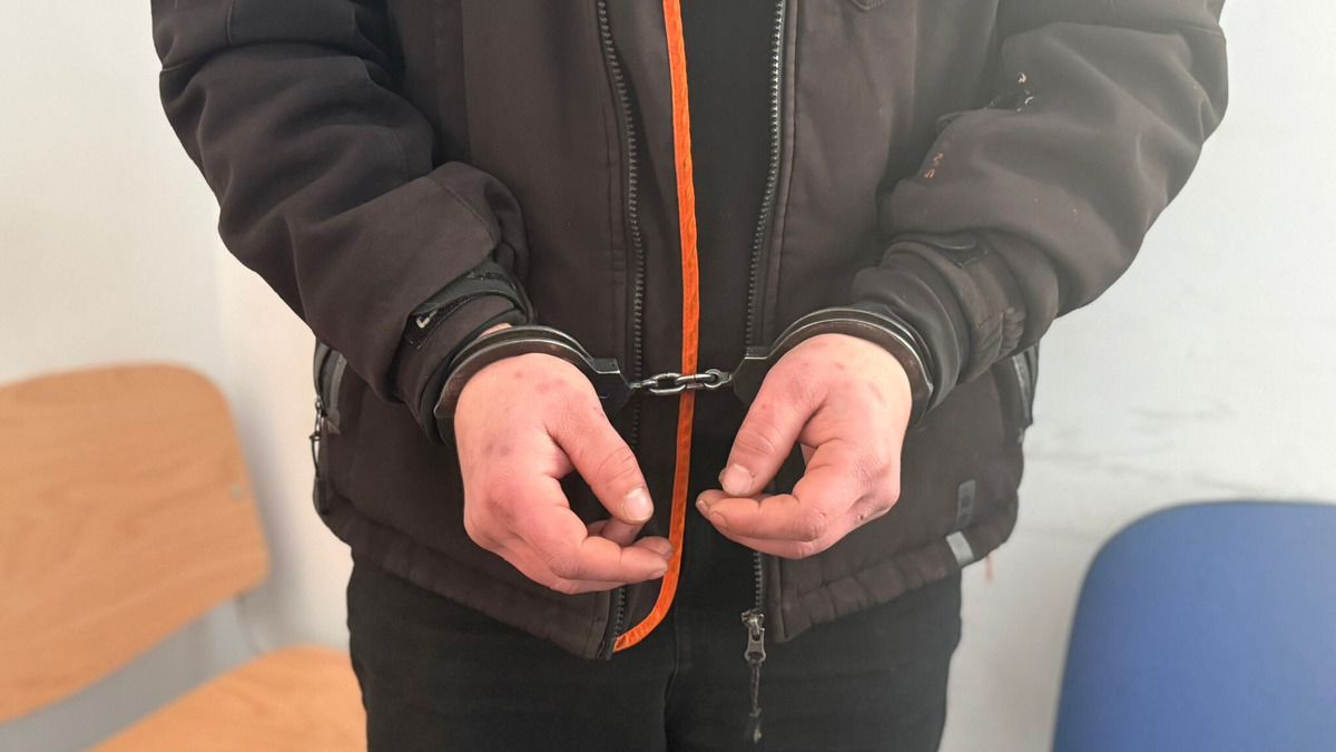 Piekło za zamkniętymi drzwiami. 25-latek katem dla ciężarnej kobiety. "Bił maczetą"