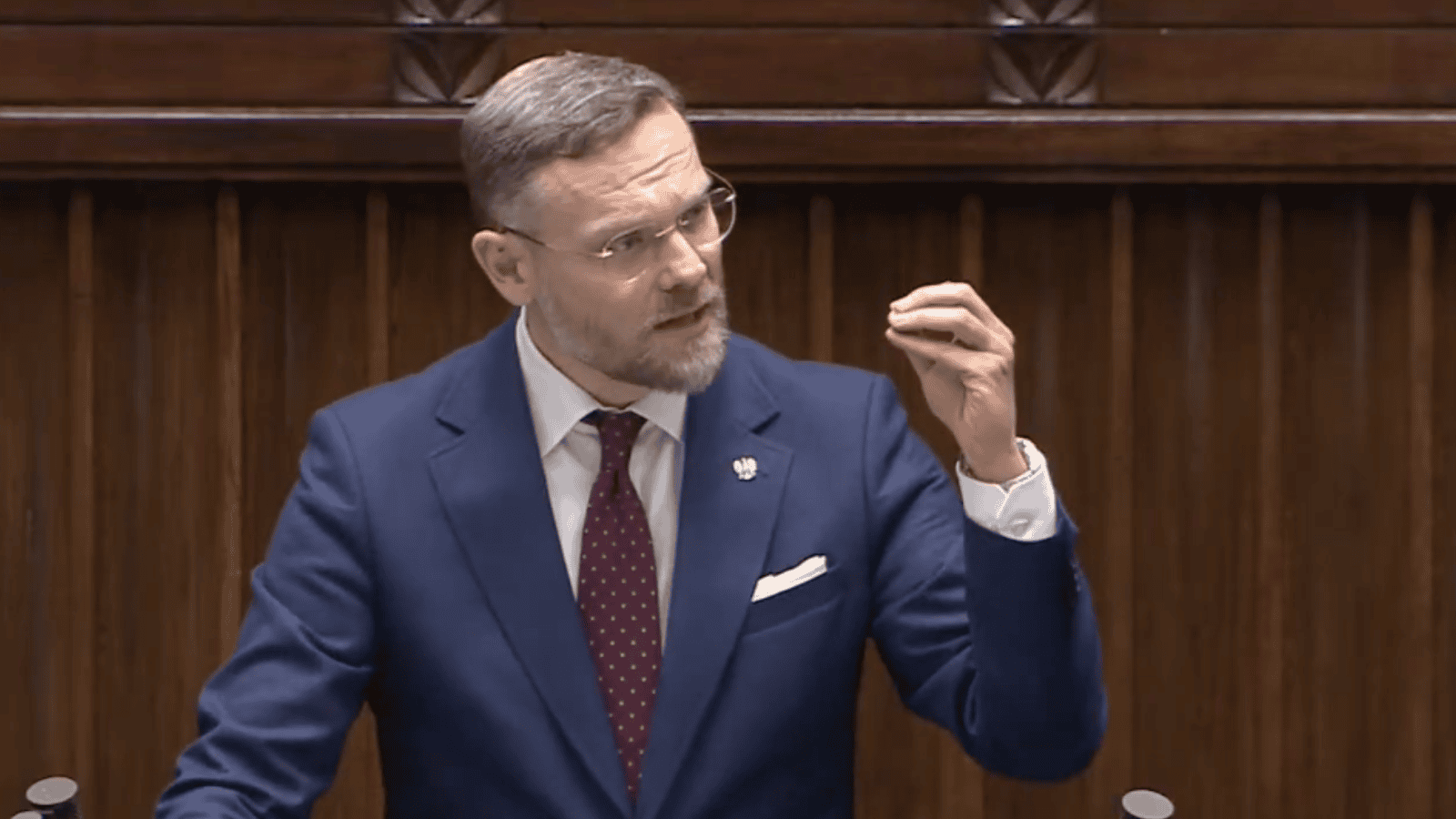 W Sejmie padły mocne słowa. I nagle pojawia się weto prezydenta. Decyzja Karola Nawrockiego