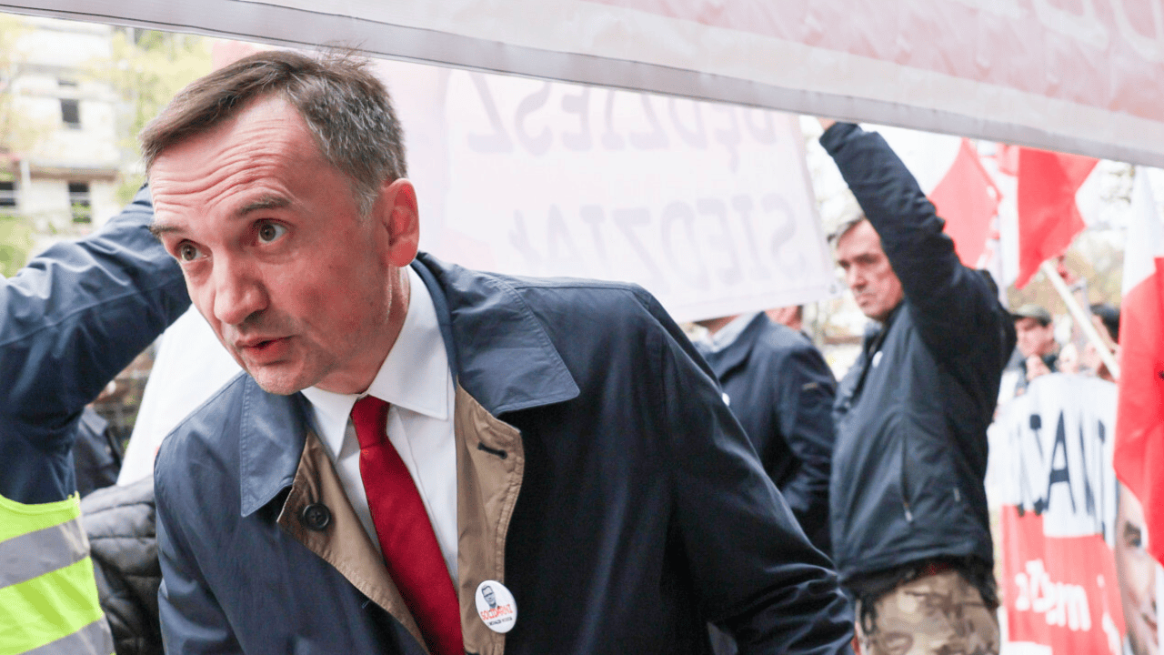 Nie do wiary, co teraz może czekać Ziobrę. W akcji ABW, ujawniono nowe szczegóły