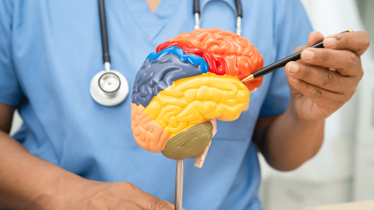 Nietypowe objawy guza mózgu. Kiedy pozornie błahe sygnały wymagają pilnej diagnostyki?