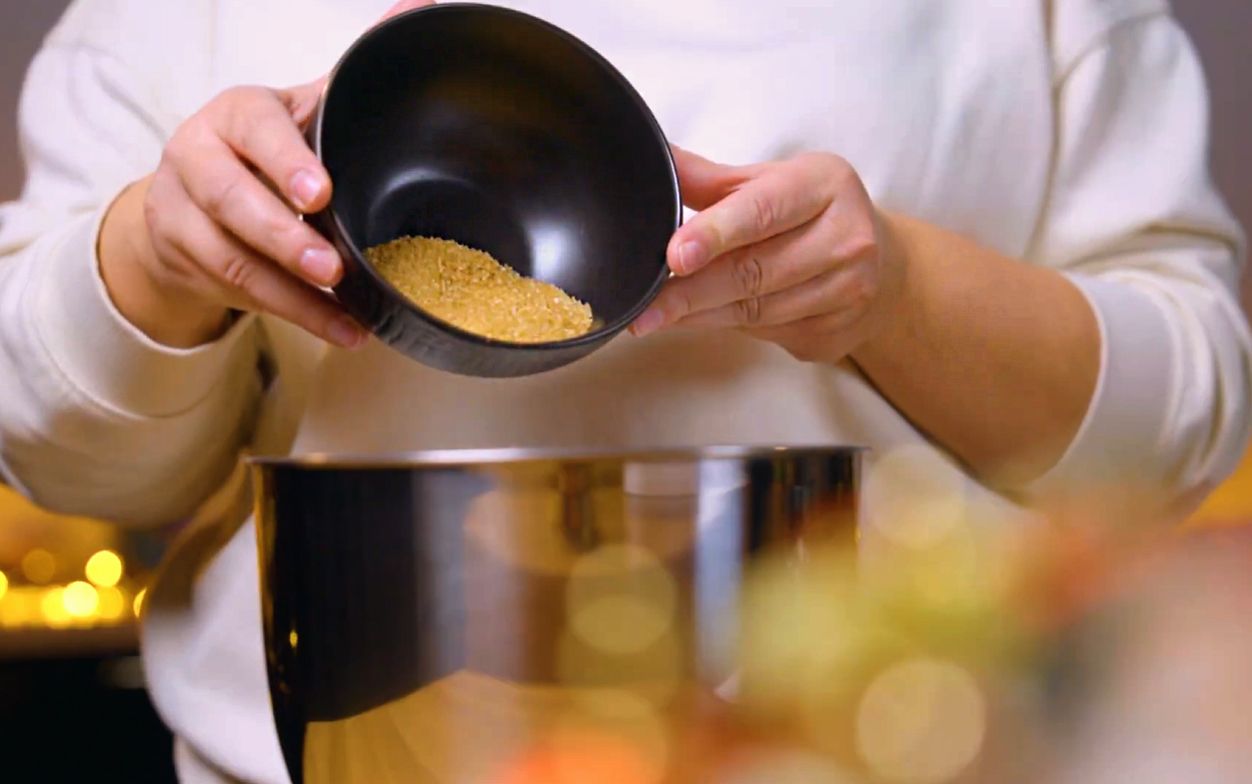 Najlepszy piernik na święta, którego smak śni się po nocach. Z robotem planetarnym Zelmer ZKR2000 zawsze się udaje