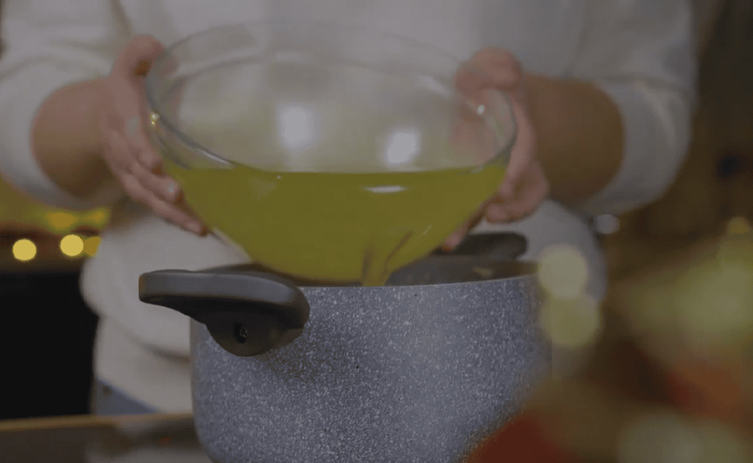 Ten pachnący lasem krem grzybowy rozgrzewa bardziej niż polar. Przygotujesz go z blenderem kielichowym Zelmer ZSB4870