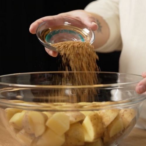 Pieczone ziemniaki jak z restauracji? To możliwe tylko z frytkownicą Zelmer ZAF6000