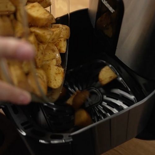 Pieczone ziemniaki jak z restauracji? To możliwe tylko z frytkownicą Zelmer ZAF6000