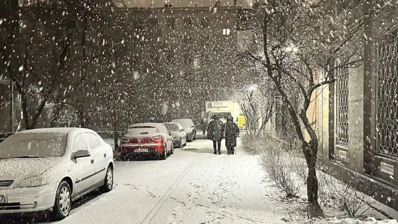 Wiadomo, kiedy spadnie pierwszy śnieg. Wszyscy się mylili, synoptycy postawili sprawę jasno