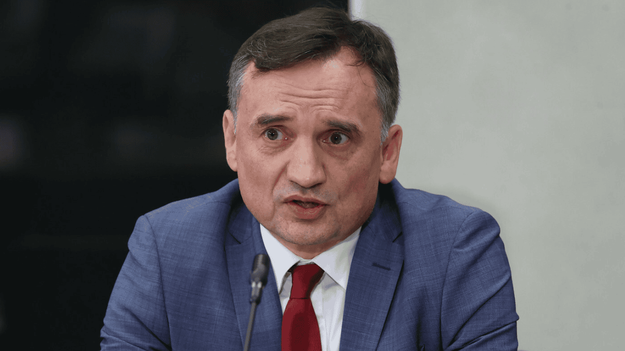 Zbigniew Ziobro uderzył w Waldemara Żurka. "Zadaje śmiertelny cios"