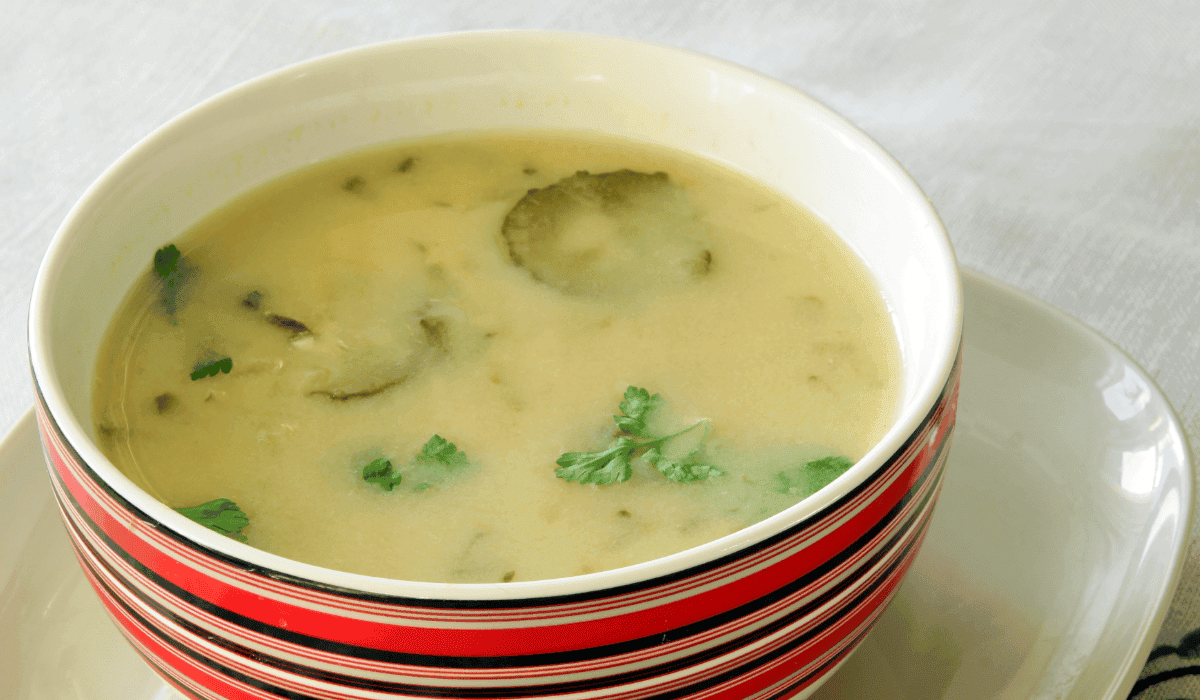 zupa ogórkowa z awokado