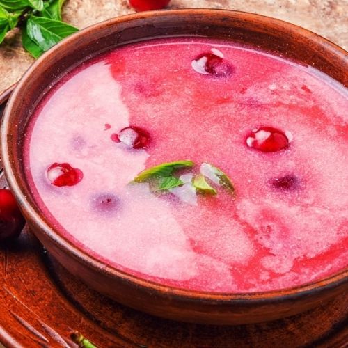 Babciny przepis na zupę owocową. Smak dzieciństwa 