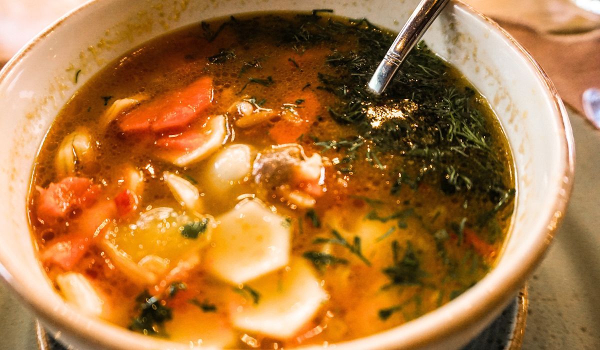 Sycąca zupa z kalarepy. Wzmacnia odporność i serce