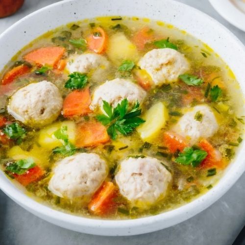 Robię jeden gar zupy na kilka dni. Obiad mam z głowy, a smakuje wybornie