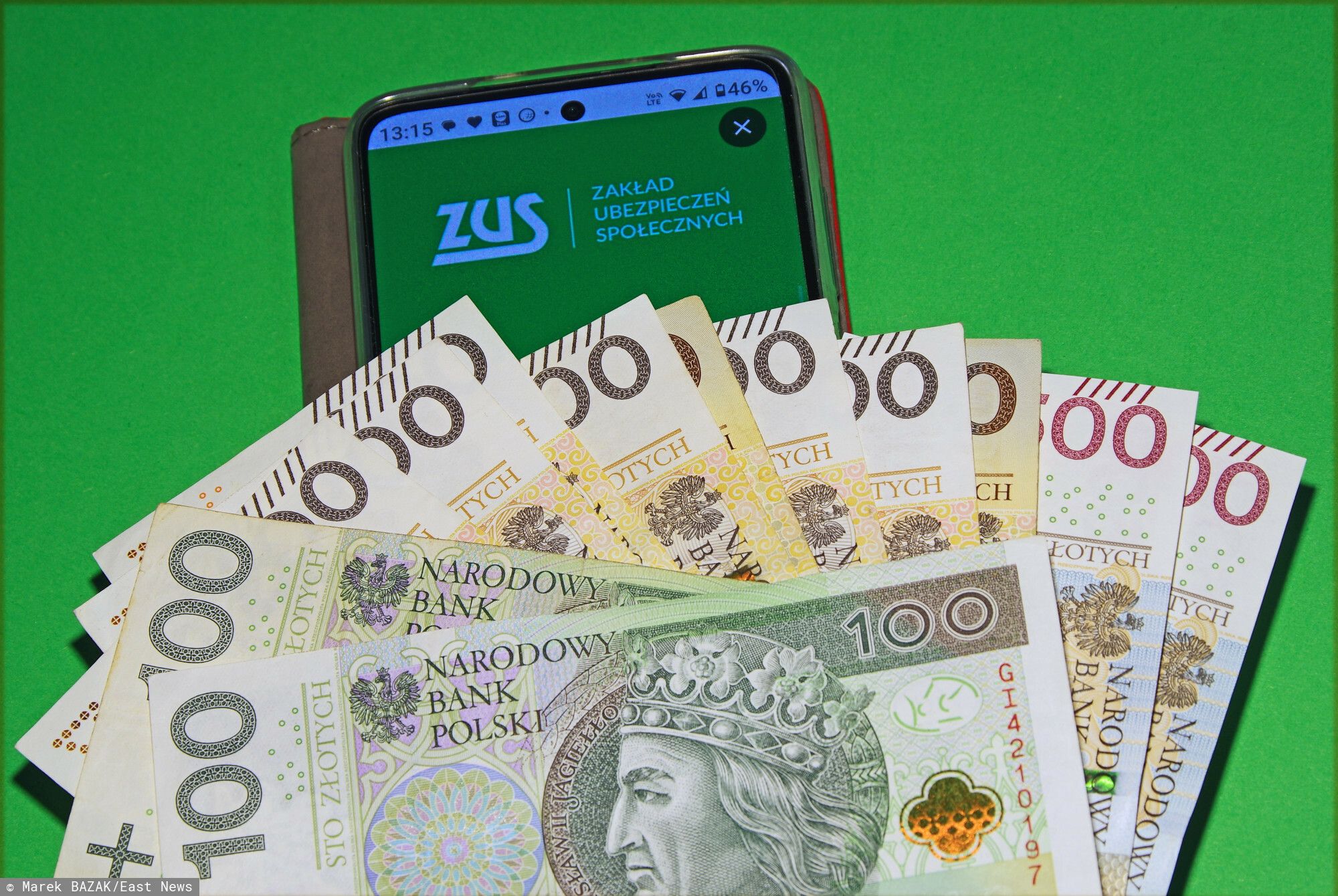 Dobre wieści dla seniorów. W grudniu do niektórych przelew na konto przyjdzie aż dwa razy