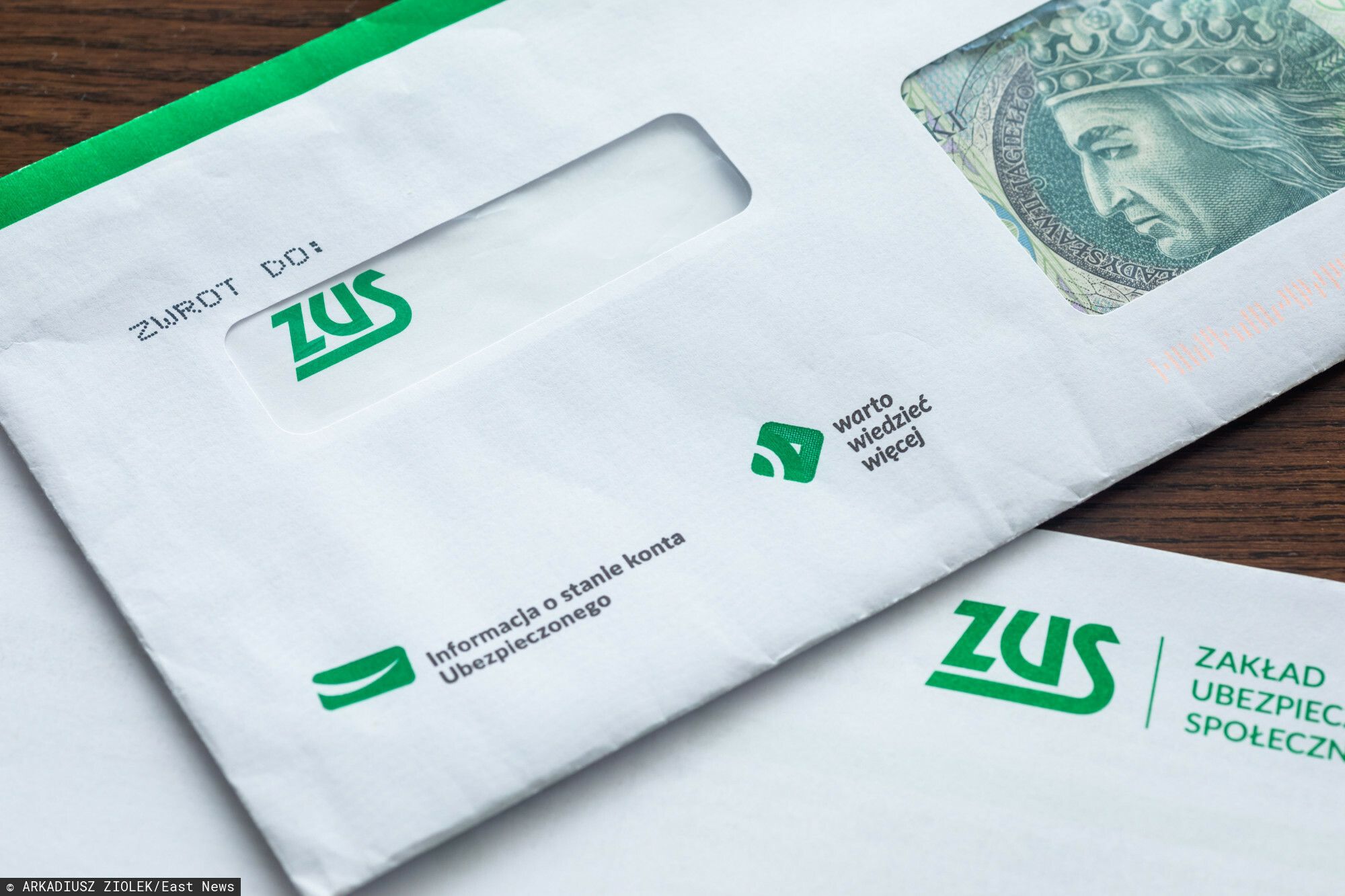 Emeryt z Łodzi to rekordzista. Tyle ZUS płaci mu co miesiąc, kwota to nie żart